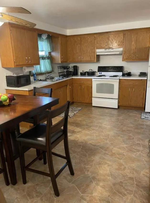 Lovely 3Bd 1Bath In Apt New York 0*,  United States